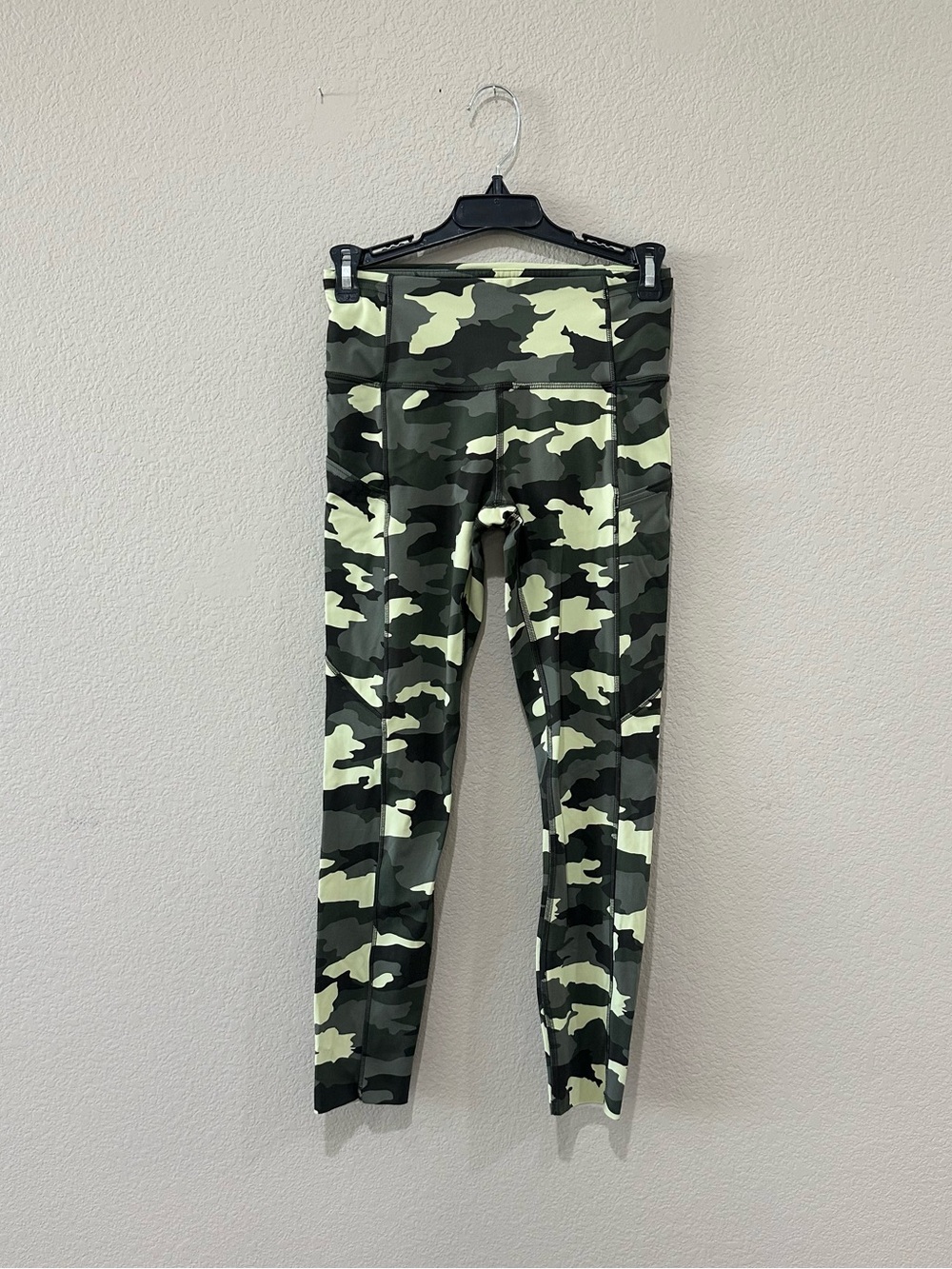 Lululemon fast and free high rise leggings - women’s size 6